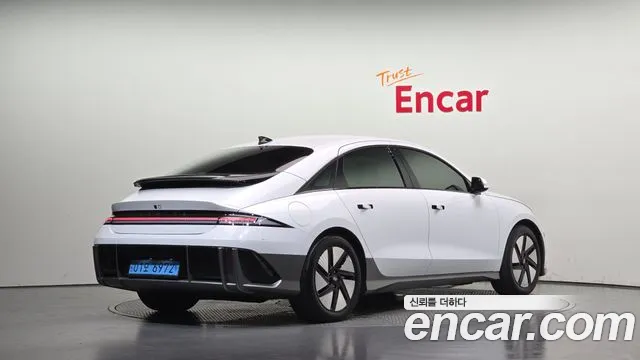 Hyundai Ioniq 6 — Фото автомобиля 2