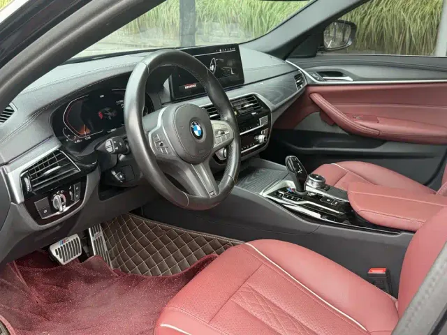 BMW 5 Series — Фото автомобиля 5