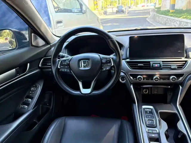Honda Accord — Фото автомобиля 11