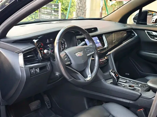 Cadillac XT6 — Фото автомобиля 8