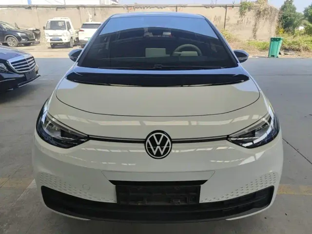 Volkswagen ID.3 — Фото автомобиля 2