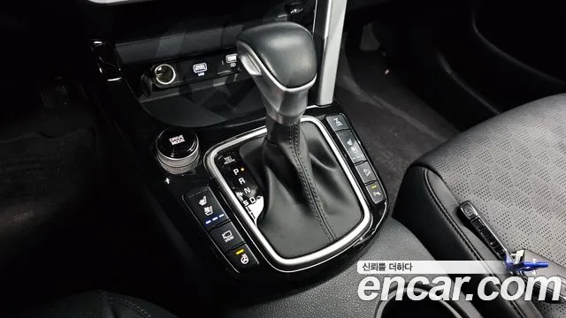 Kia Seltos New — Фото автомобиля 12