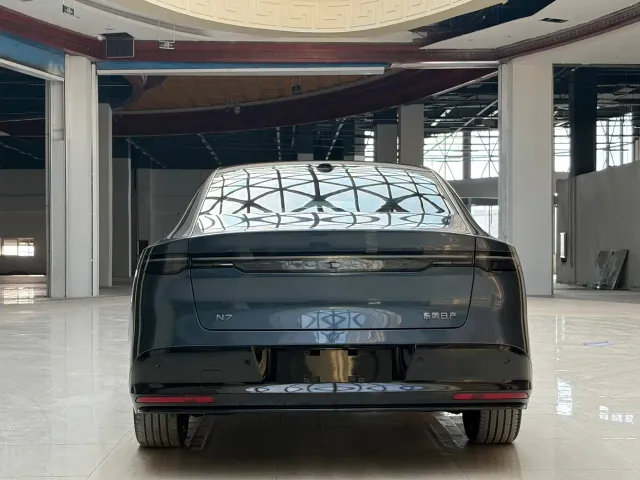 Nissan N7 — Фото автомобиля 14