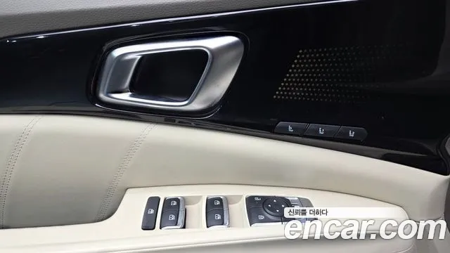 Kia Carnival Generation 4 — Фото автомобиля 25
