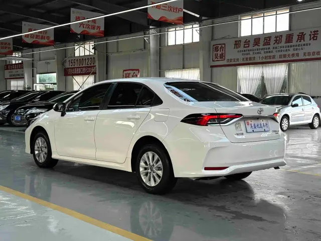 Toyota Corolla — Фото автомобиля 5