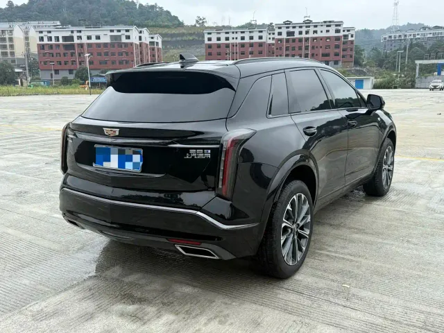 Cadillac XT5 — Фото автомобиля 9