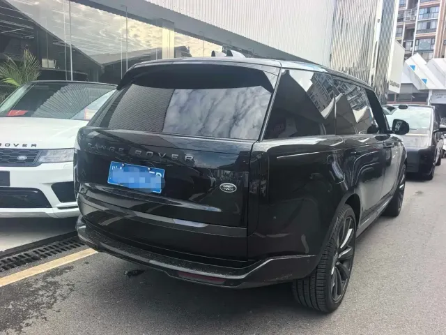 Land Rover Range Rover 2026 Model 3.0 L6 400PS SE Long Wheelbase Version — Фото автомобиля 8