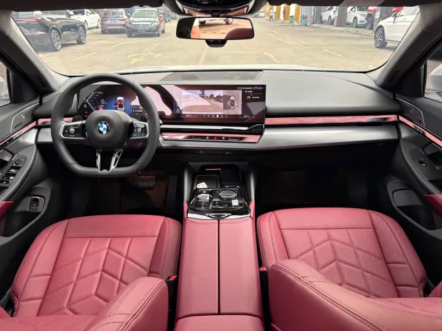 BMW 5 Series — Фото автомобиля 9