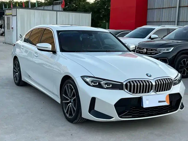 BMW 3 Series — Фото автомобиля 2
