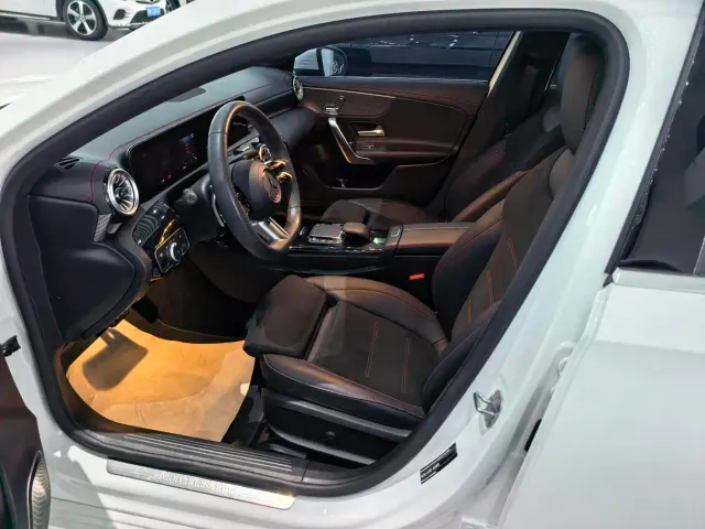Mercedes-Benz A-Class — Фото автомобиля 5