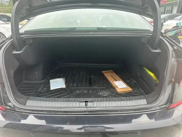 Volkswagen Passat — Фото автомобиля 9