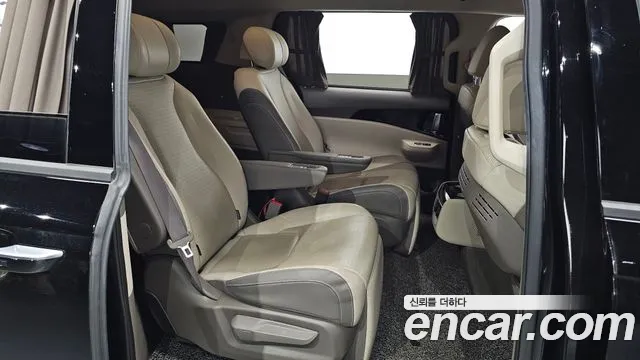 Kia Canival Новый Carnival 4 поколение Бензин 7 мест Hi-Limousine — Фото автомобиля 23