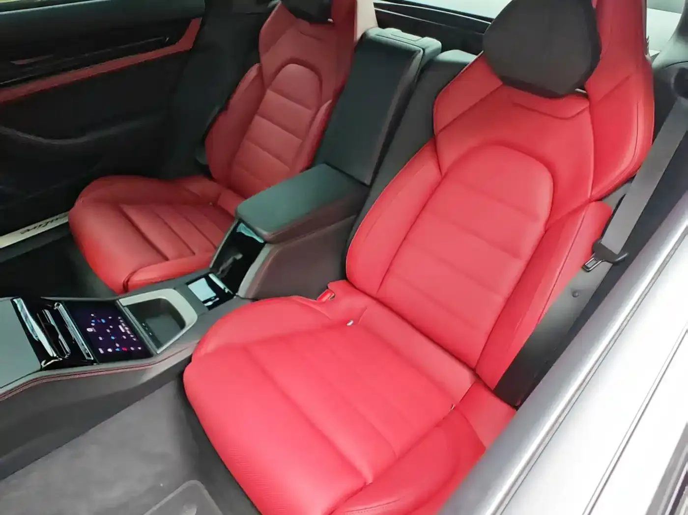 Porsche Panamera 2026 Panamera Executive Long Wheelbase 2.9T — Фото автомобиля 24