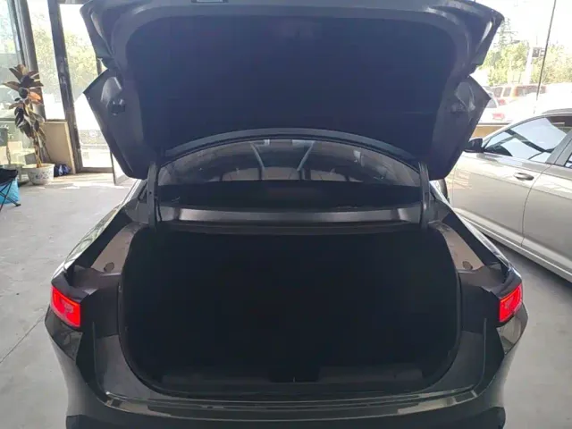 Changan Eado — Фото автомобиля 18