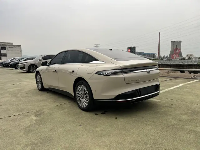 Buick Zenith Sedan 2025 Model Base Version — Фото автомобиля 4