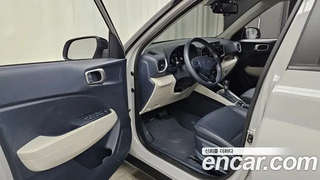 Hyundai Venue — Фото автомобиля 15