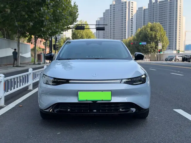 Leapmotor C01 — Фото автомобиля 2