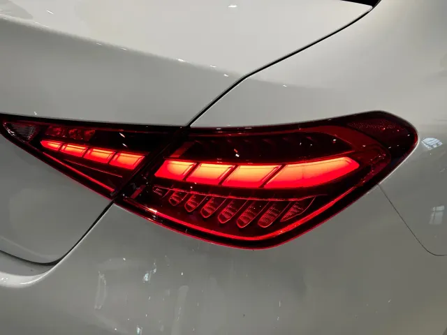 Mercedes-Benz C-Class — Фото автомобиля 25