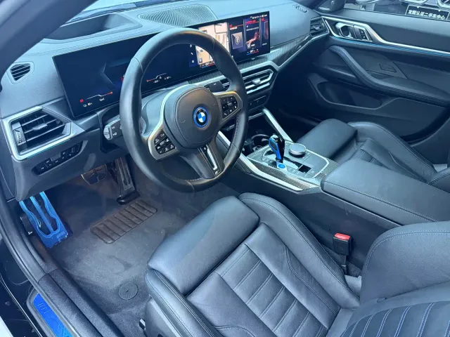 BMW i4 — Фото автомобиля 11