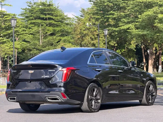 Cadillac CT4 — Фото автомобиля 4