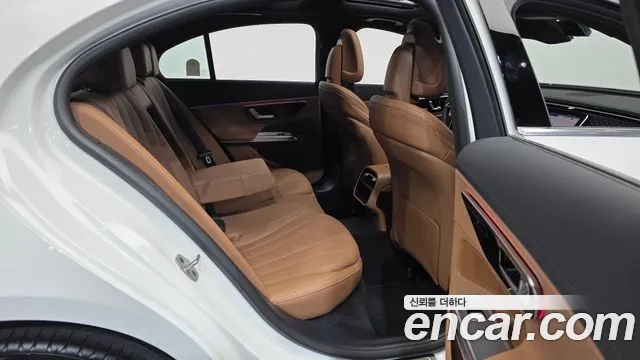 Mercedes-Benz E-Class W214 — Фото автомобиля 18