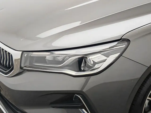 Geely Emgrand — Фото автомобиля 8