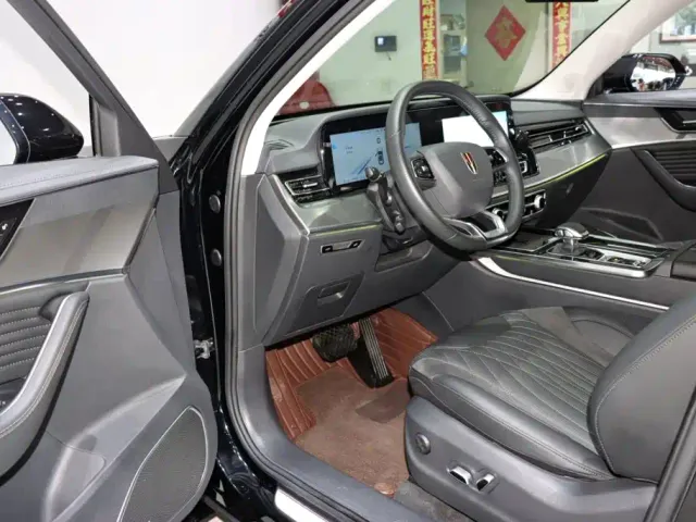 Hongqi HS5 — Фото автомобиля 9