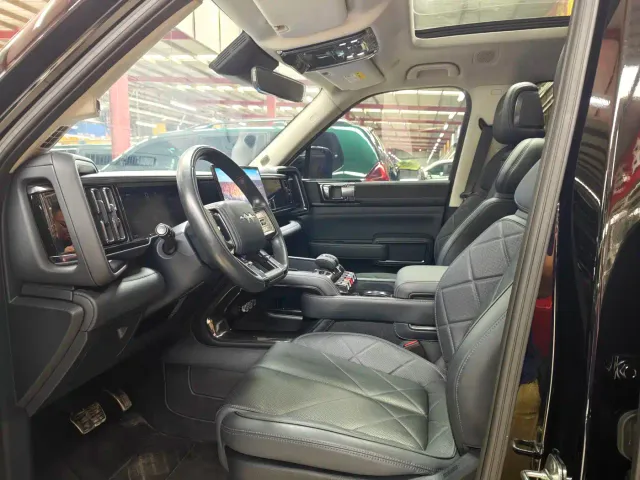 BYD FangChengBao Leopard 5 — Фото автомобиля 13
