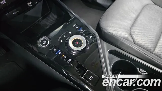 Kia Niro — Фото автомобиля 12