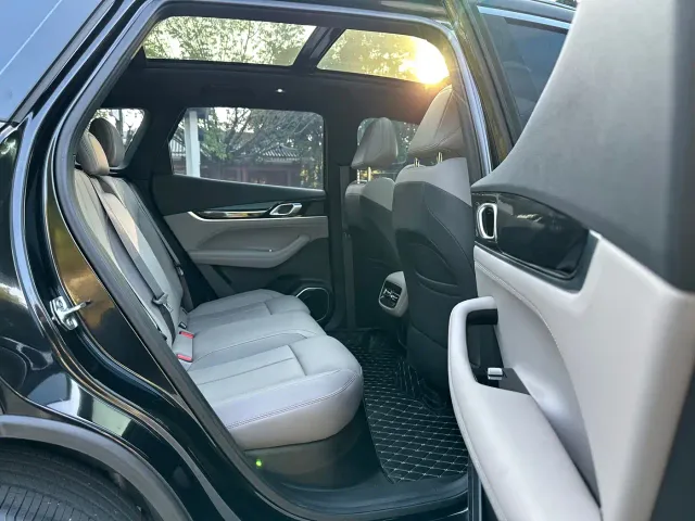 Geely Boyue L — Фото автомобиля 13