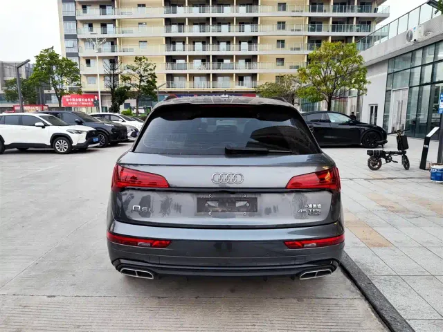 Audi Q5L — Фото автомобиля 8
