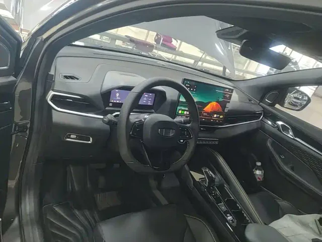 Geely Binyue — Фото автомобиля 5