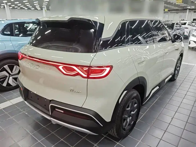 BYD Yuan UP — Фото автомобиля 6