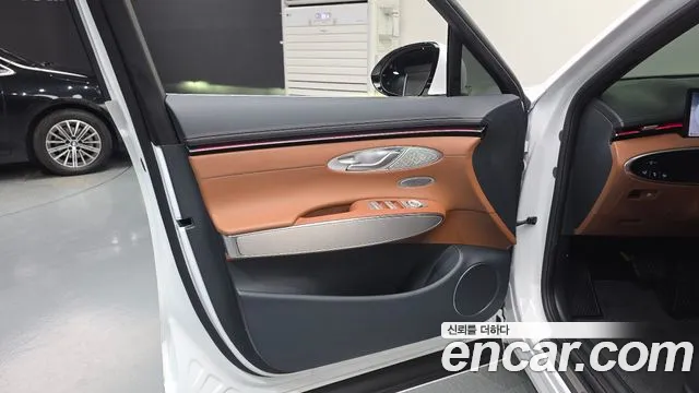 Genesis GV70 2.5T Бензин AWD — Фото автомобиля 24