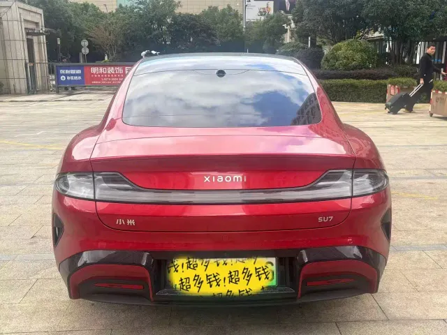 Xiaomi SU7 — Фото автомобиля 17