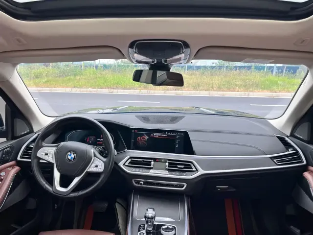 BMW X7 — Фото автомобиля 5