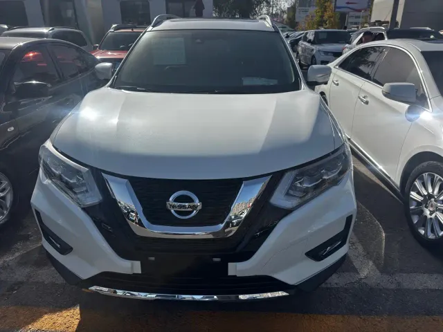 Nissan X-Trail — Фото автомобиля 2