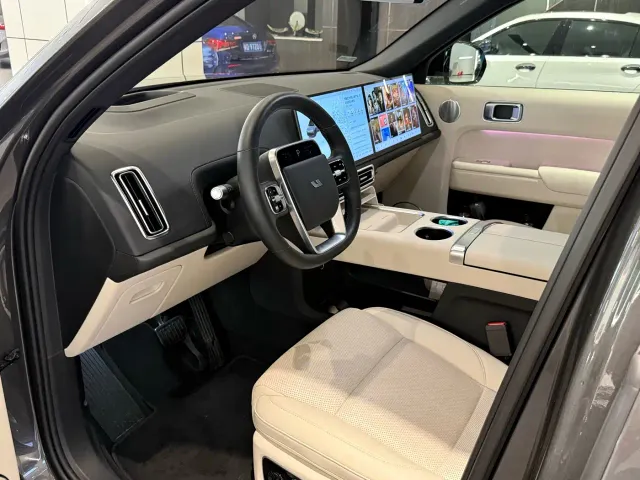 Li Auto Li Xiang L9 2022 Max — Фото автомобиля 4