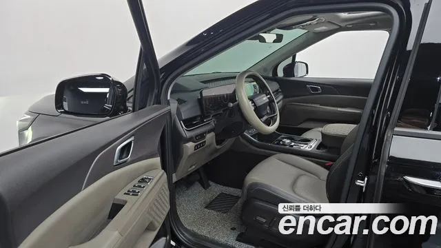 Kia Carnival Generation 4 — Фото автомобиля 10