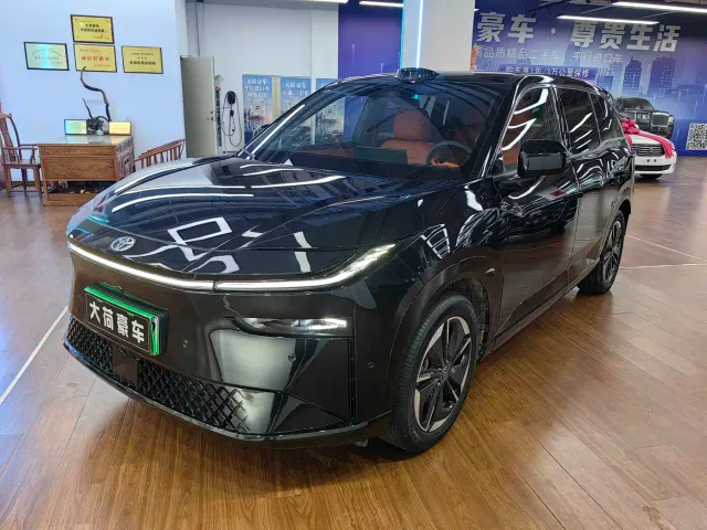 Фотография автомобиля — Toyota BoZhi 3X