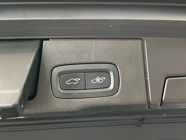 Volvo XC60 — Фото автомобиля 25