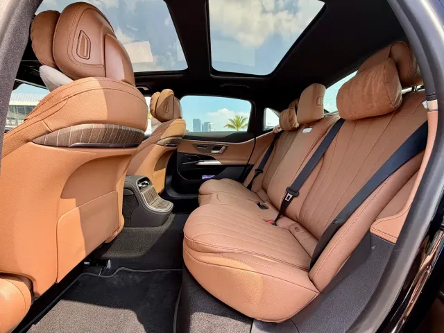 Mercedes-Benz E-Class — Фото автомобиля 10