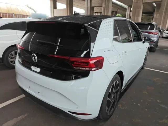 Volkswagen ID.3 — Фото автомобиля 6
