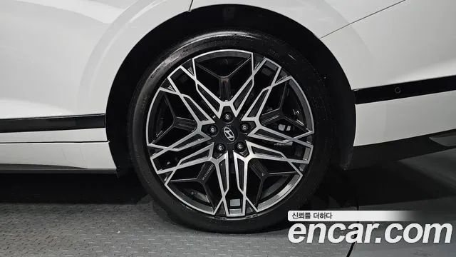 Hyundai Grandeur GN7 — Фото автомобиля 5