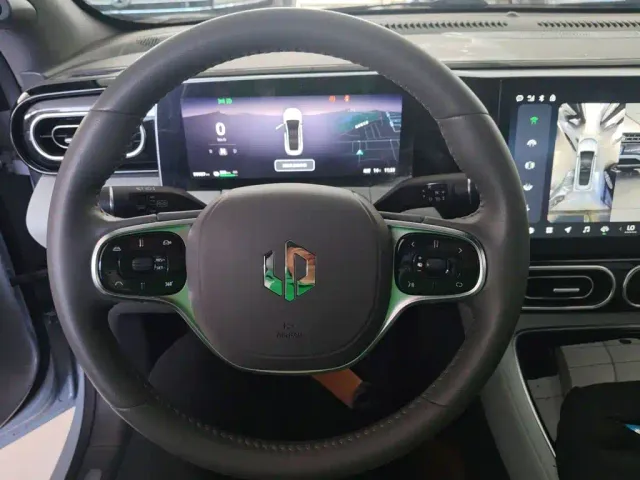 Leapmotor C01 — Фото автомобиля 11