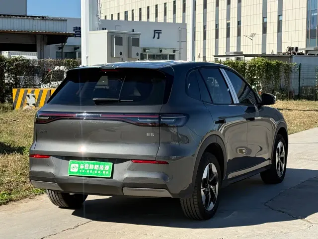 Geely Galaxy E5 — Фото автомобиля 4