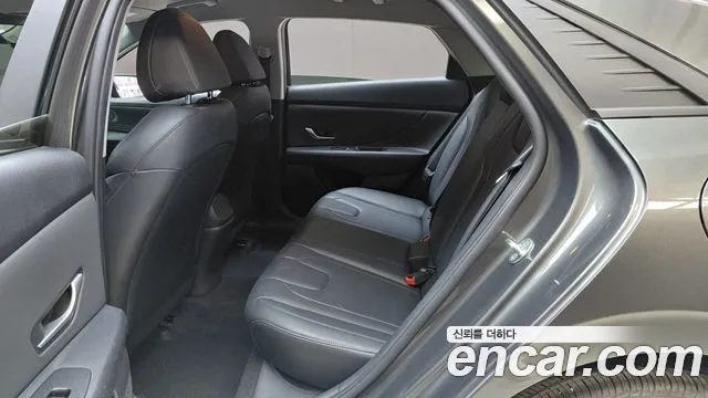 Hyundai Avante CN7 — Фото автомобиля 17