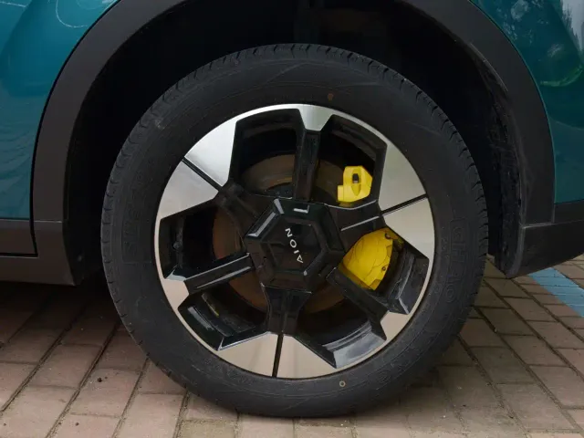 GAC Aion UT — Фото автомобиля 13