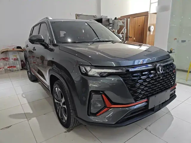 Changan CS35 Plus — Фото автомобиля 3
