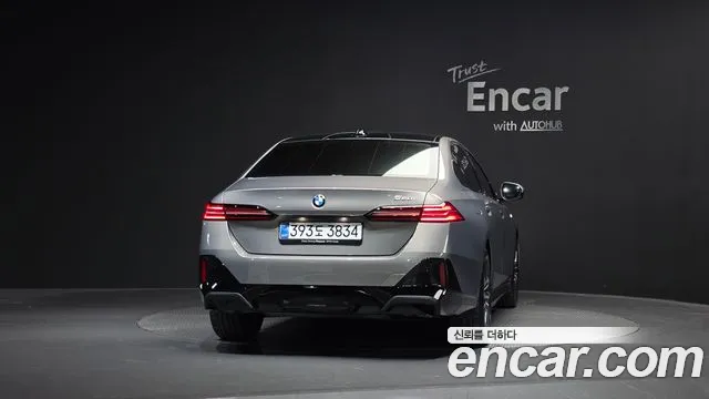 BMW 5 Series G60 — Фото автомобиля 4